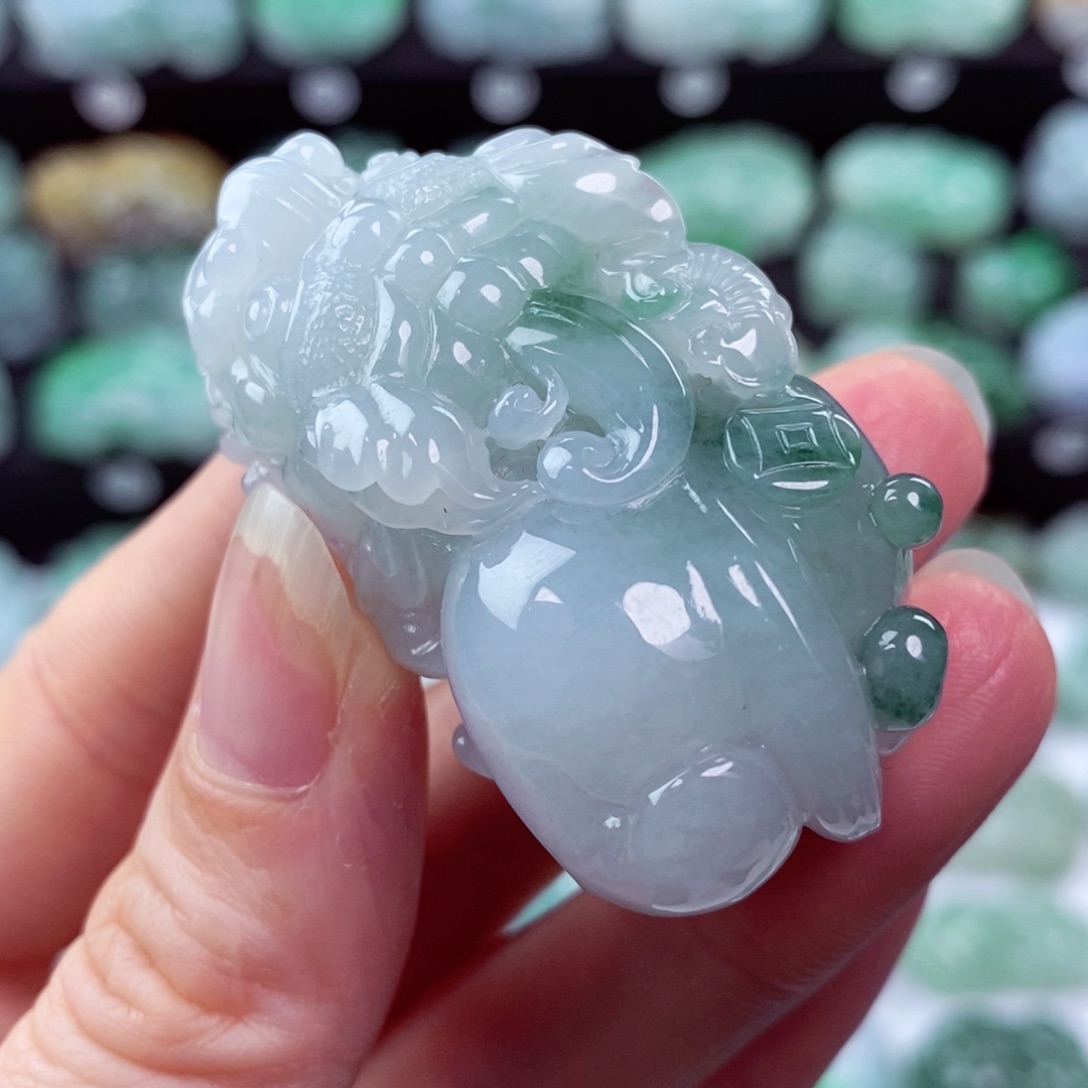 翡翠颈饰未镶嵌天然