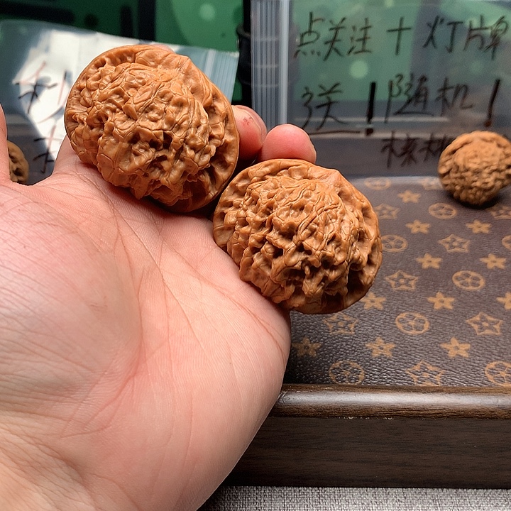 文玩核桃吊坠哈哈哈哈哈哈哈哈哈