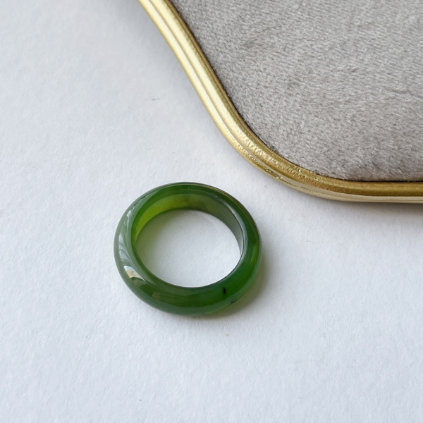 【晶雁优选】和田玉碧玉微黑时尚素圈戒指绿色简约