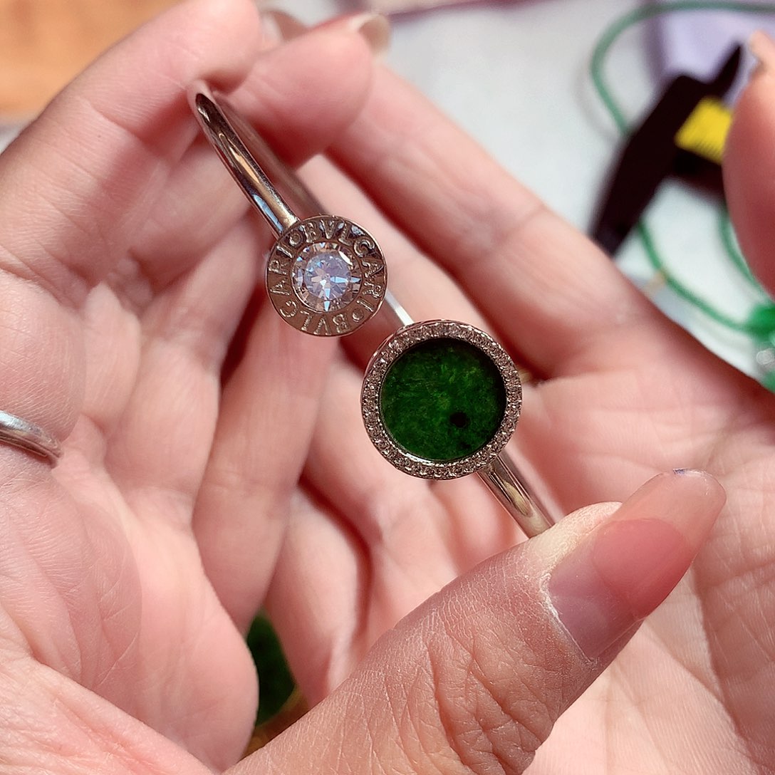 翡翠颈饰银S925镶嵌翡翠