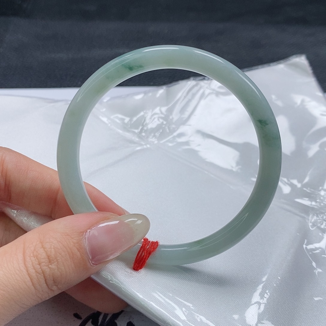 【闪购商品】翡翠未镶嵌手镯（圆镯）306号