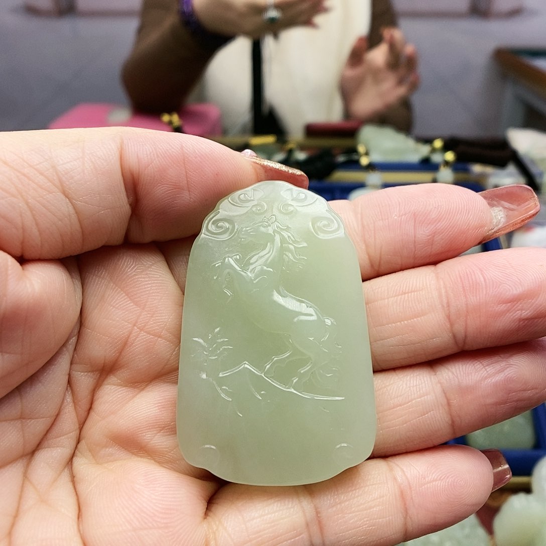 【闪购商品】和田玉颈饰未镶嵌か****か