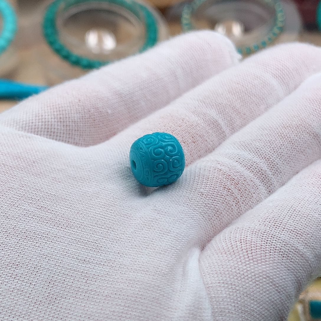 绿松石颈饰未镶嵌