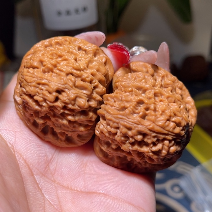 桃核把件           43