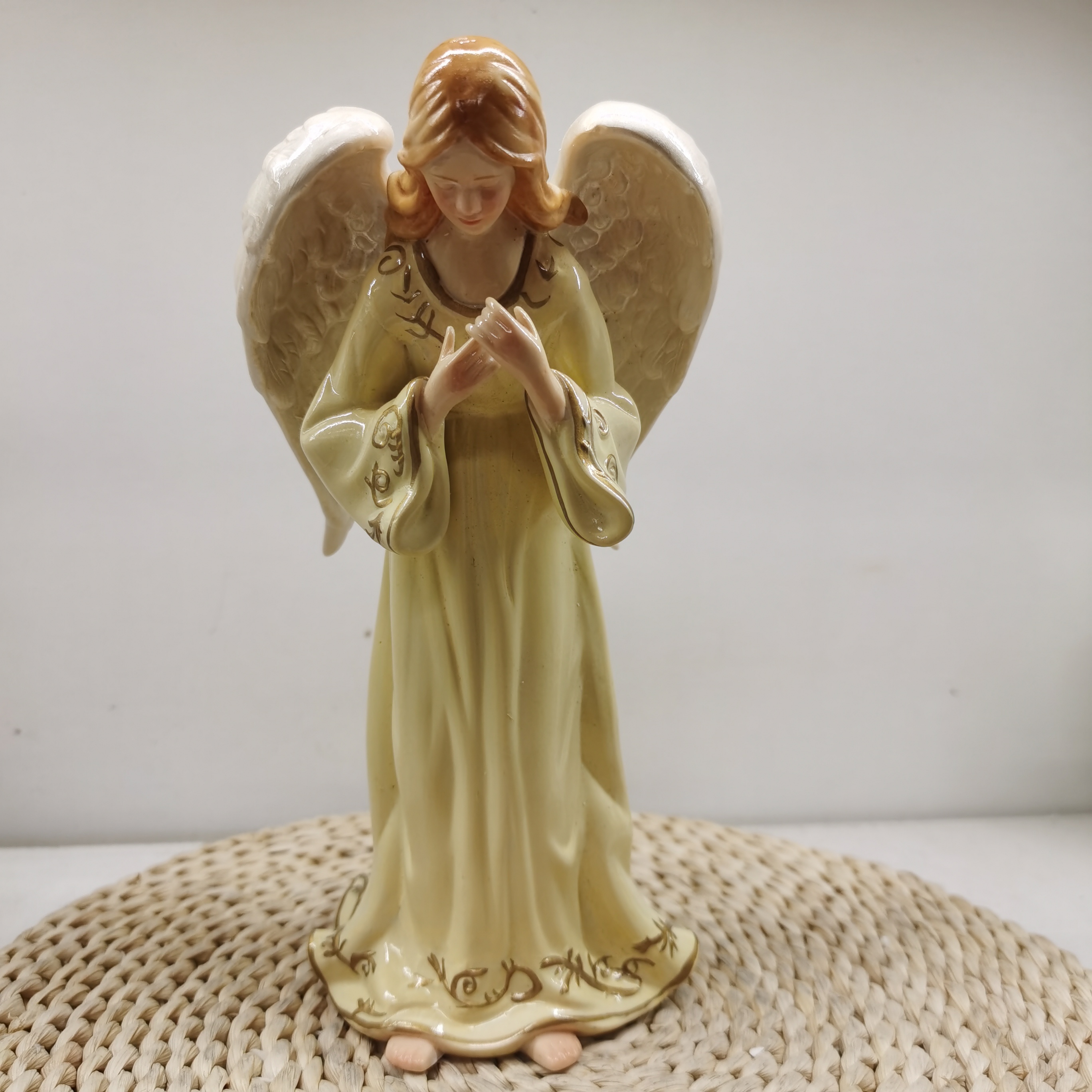 欧式陶瓷天使摆件创意家居装饰品立体手绘浮雕少女
