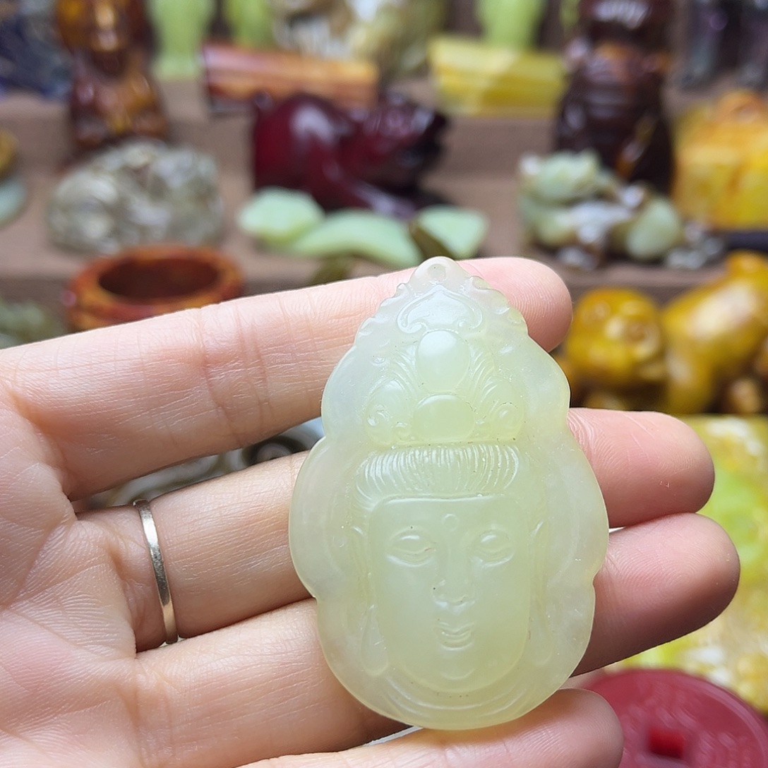 白玉菩提吊坠149。。