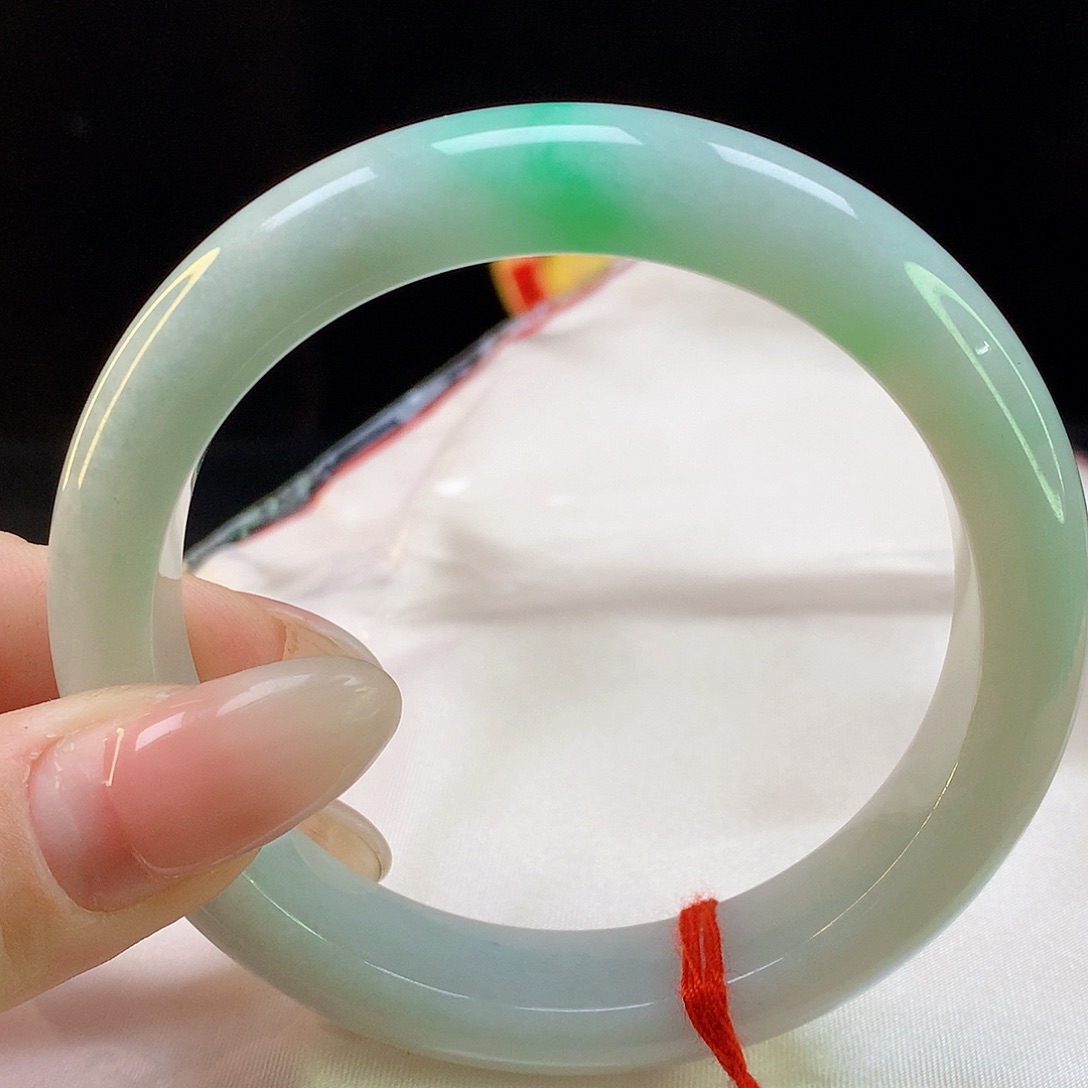 翡翠手镯未镶嵌天然翡翠5193