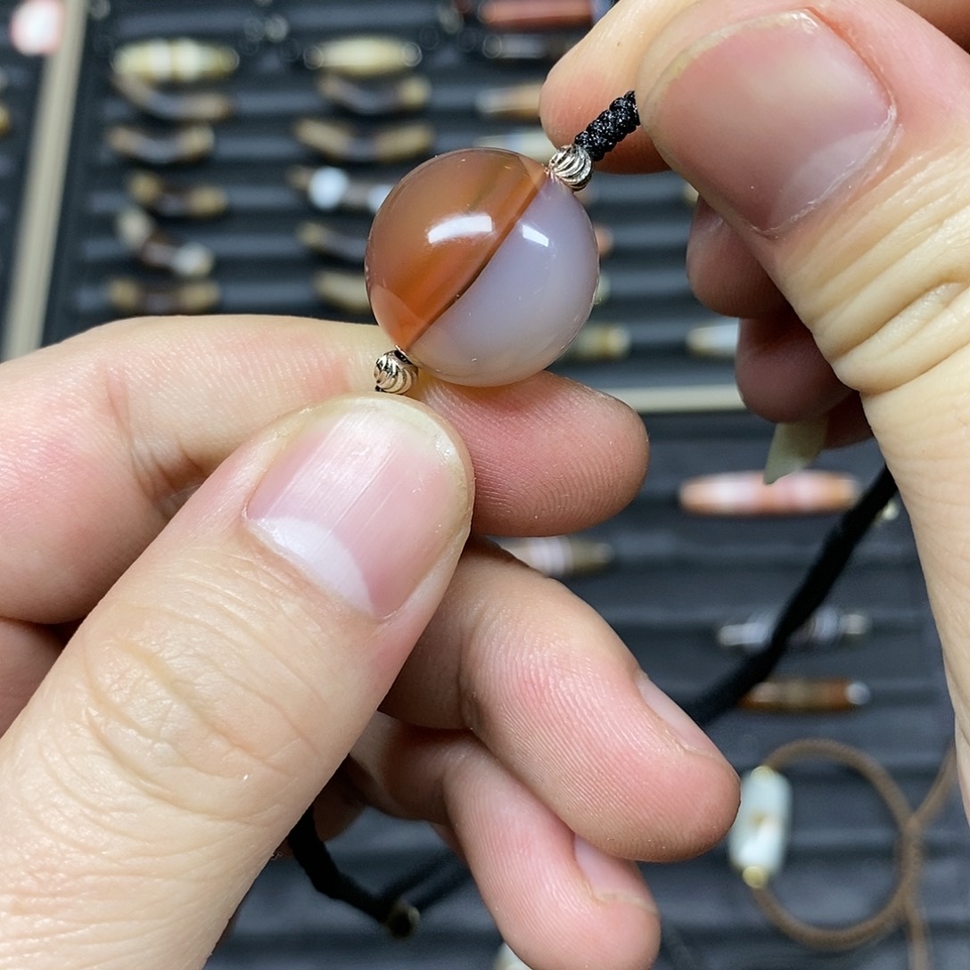 玛瑙/玉髓颈饰未镶嵌