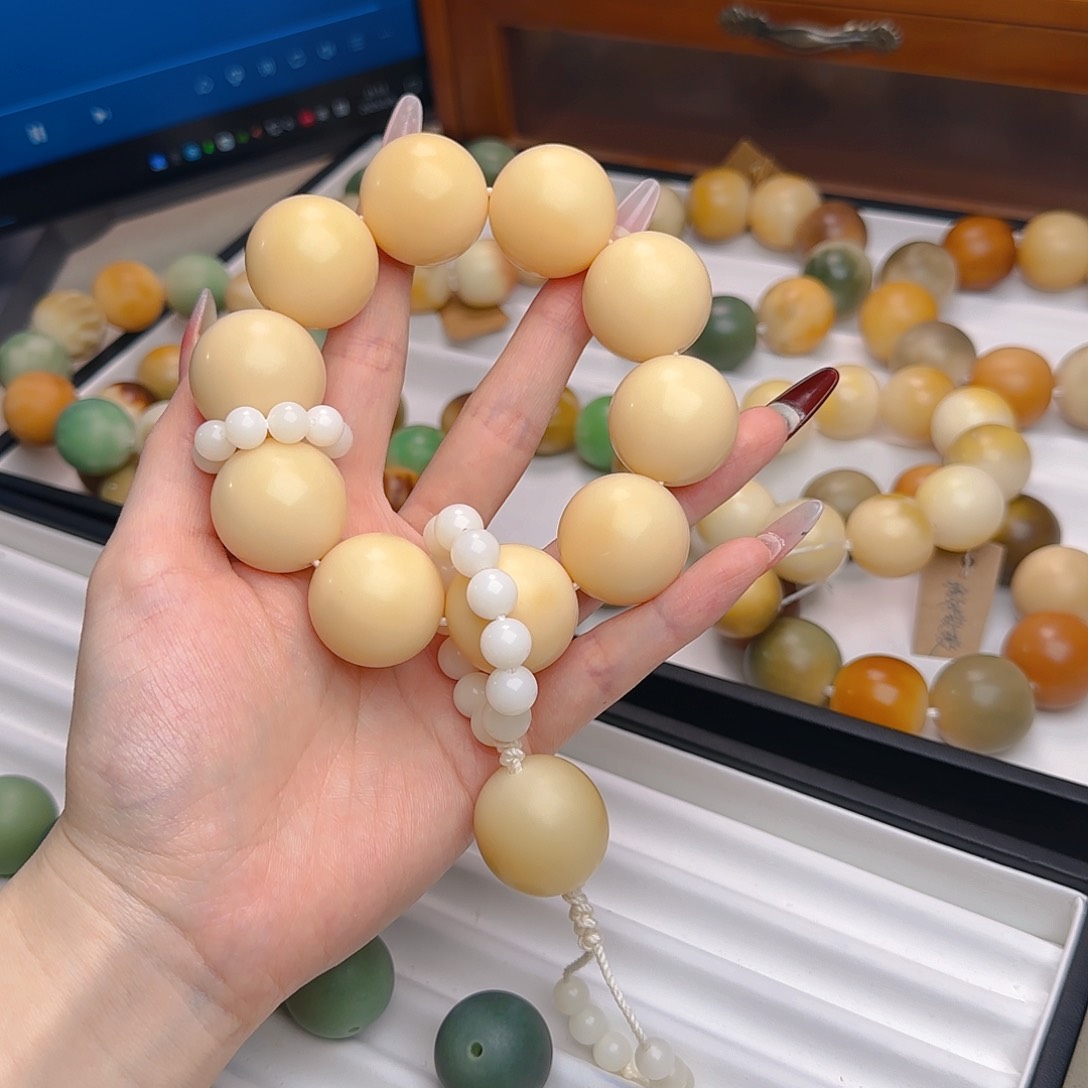 菩提根/象牙果手串卡25干磨高钙奶微微瑕
