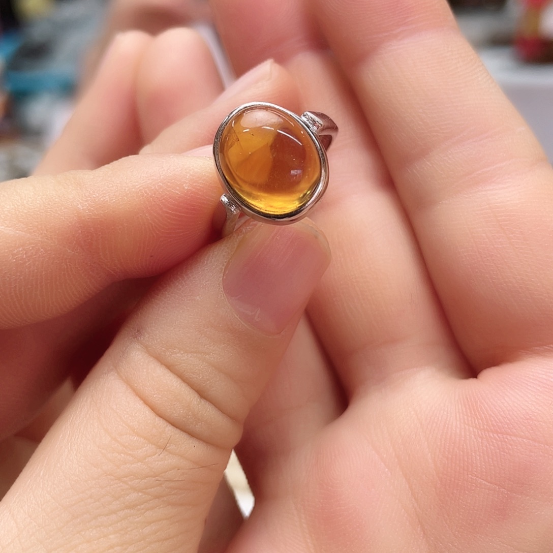 琥珀裸石未镶嵌大