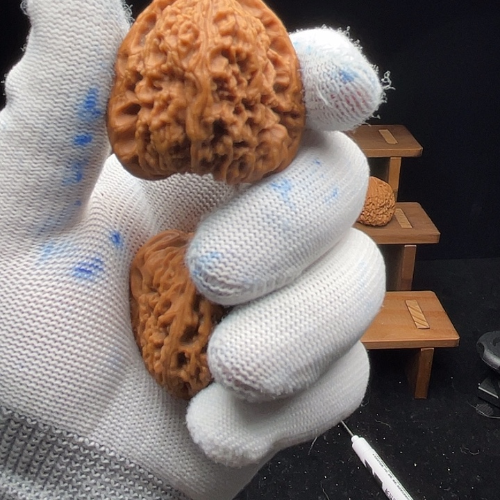 盛***影文玩核桃吊坠文玩核桃168米