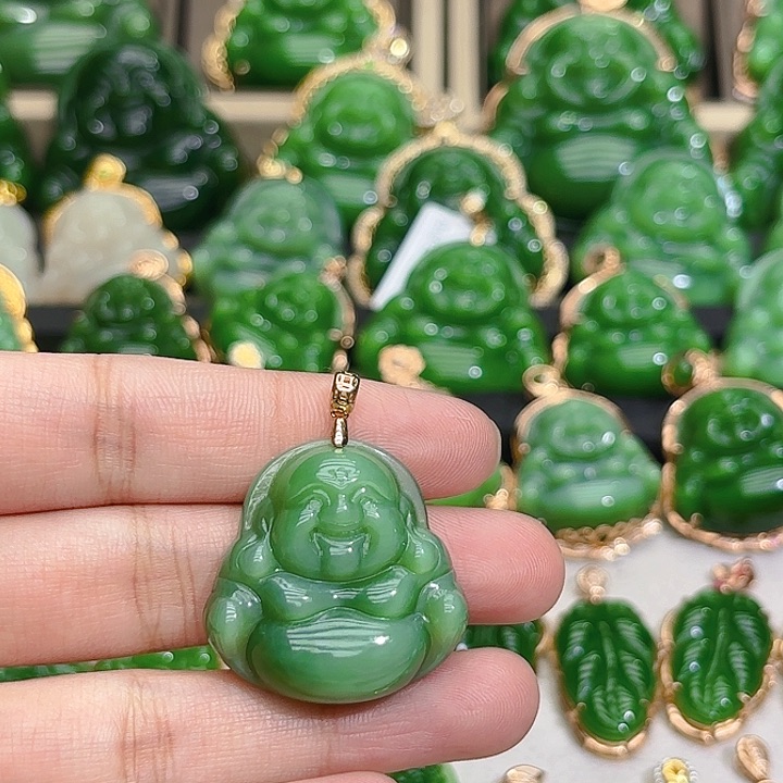 和田玉（碧玉）颈饰18K金镶嵌