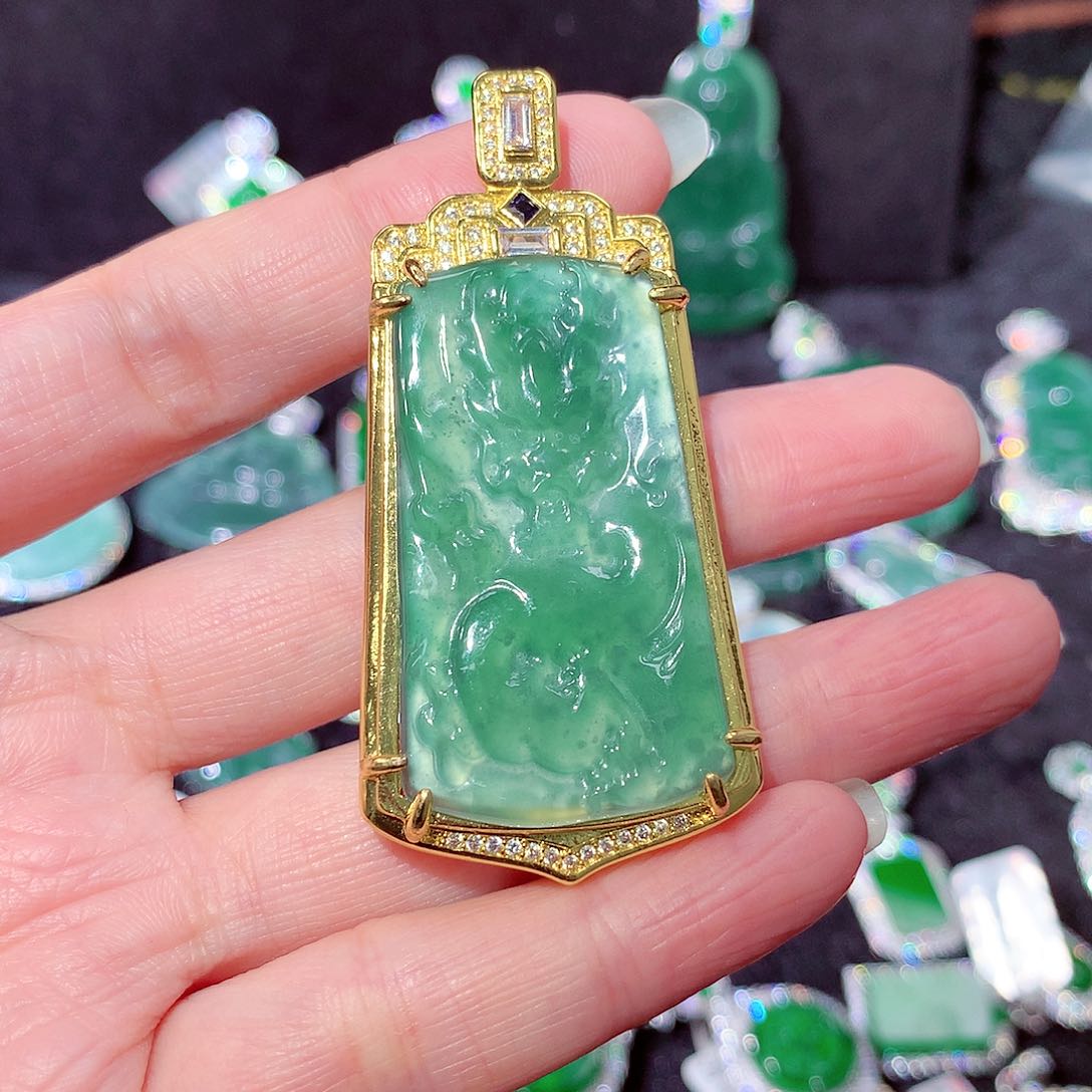 【闪购商品】翡翠吊坠(不含链)未镶嵌