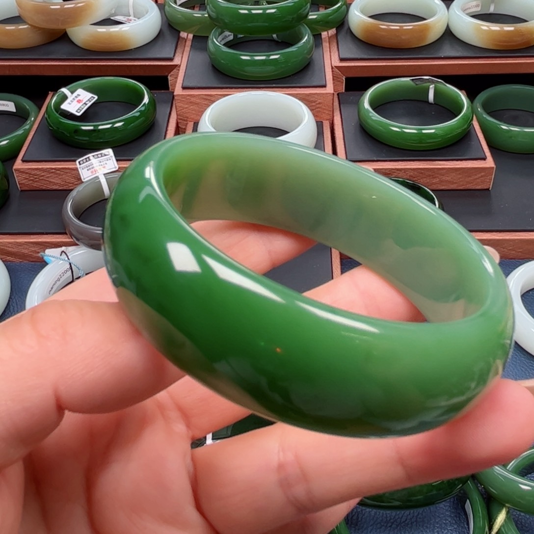 未镶嵌手镯和田玉（碧玉）5859圈口