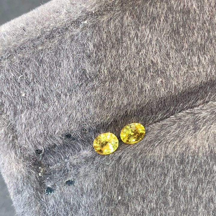 彩色蓝宝石裸石0.7克拉