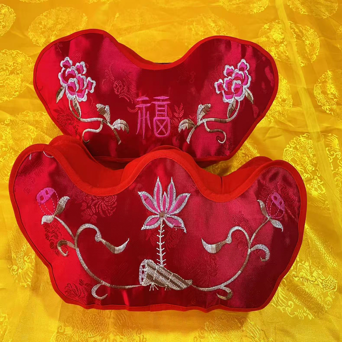 真丝莲花头脚枕一对