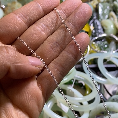 蛇纹石玉颈饰未镶嵌靖**乐一个链子