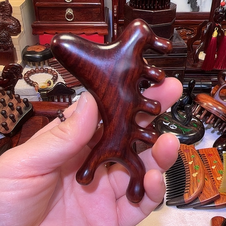 黄花梨/降香黄檀红木按摩梳子