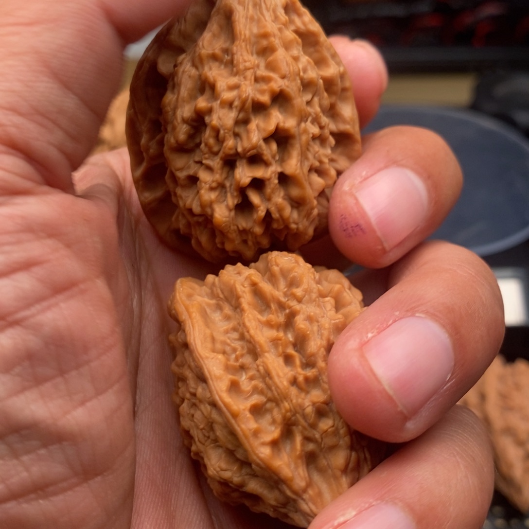 蔡***达吊坠文玩核桃鸡心