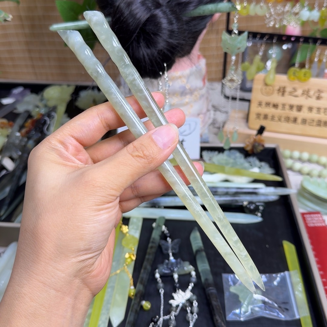 蛇纹石玉未镶嵌发饰