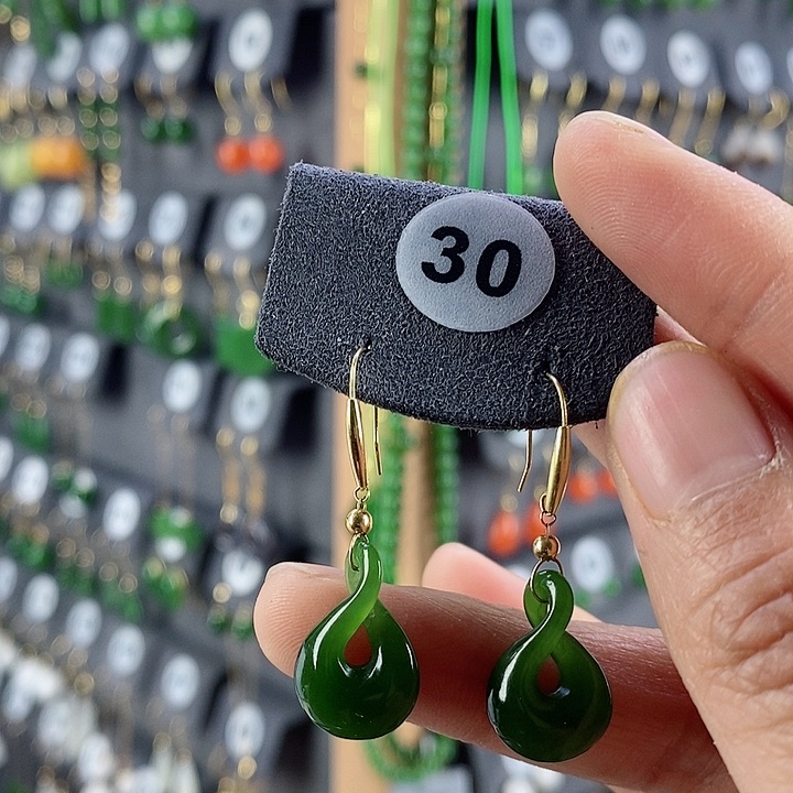 和田玉耳饰18K金镶嵌