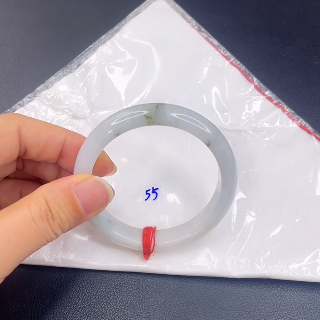 心***锁翡翠未镶嵌手镯飘花福利