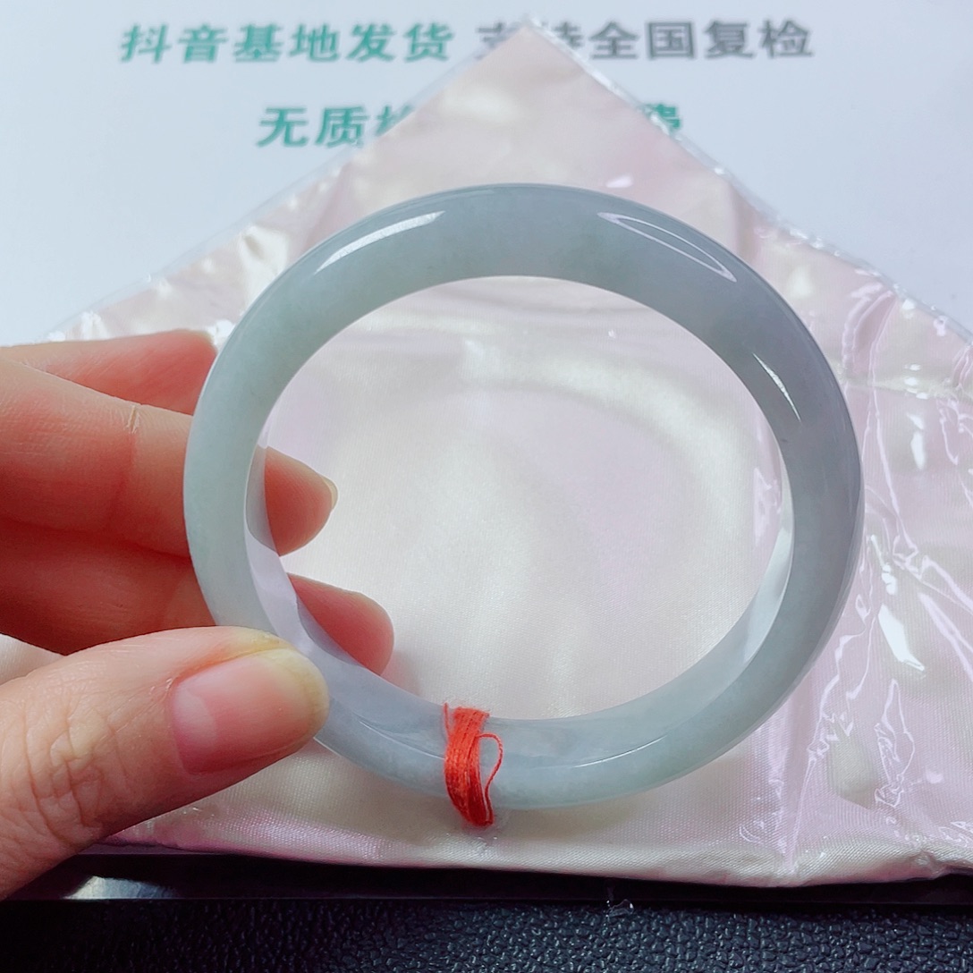 翡翠未镶嵌手镯圈口62宽12.8厚8:6