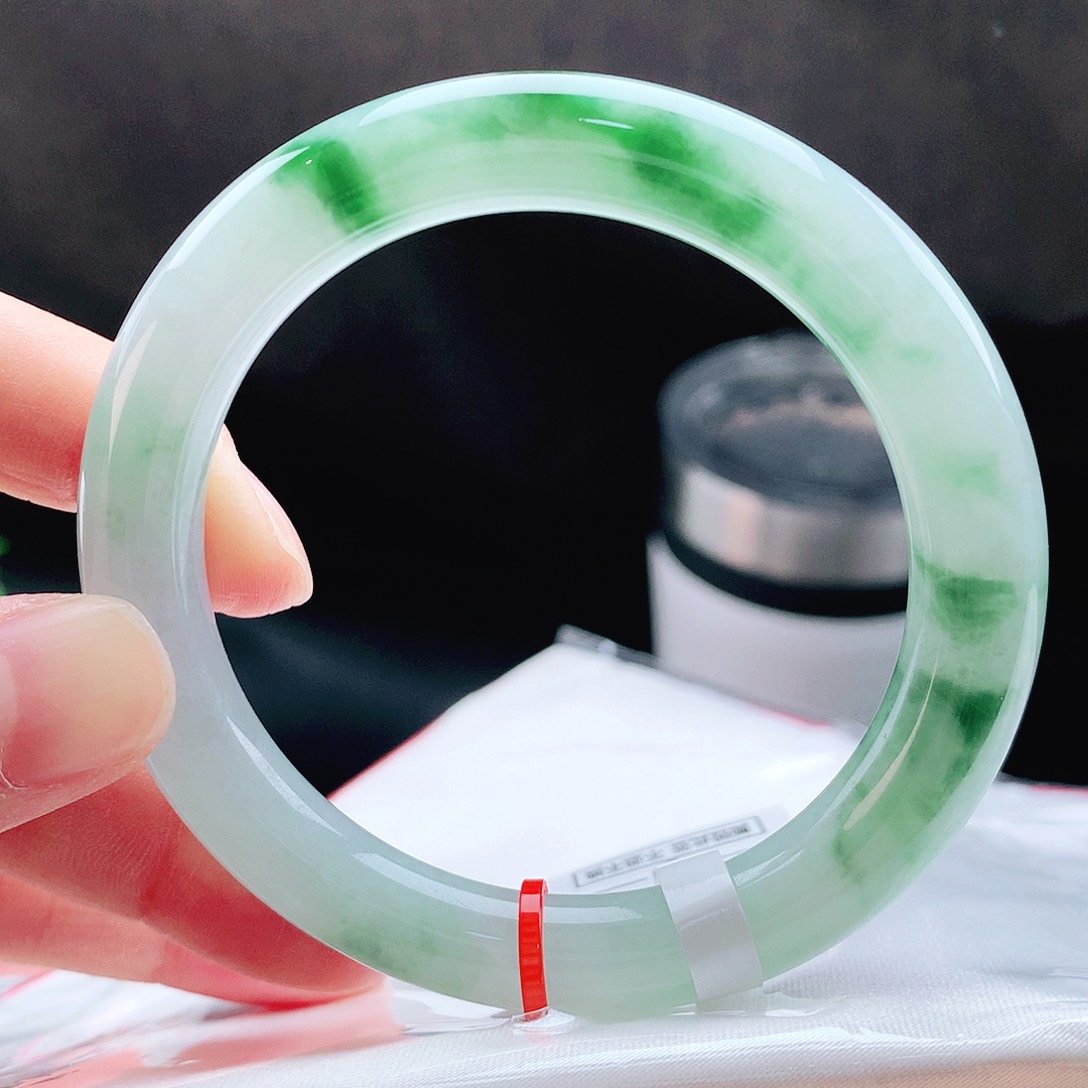 未镶嵌手镯（圆镯）翡翠53辣绿