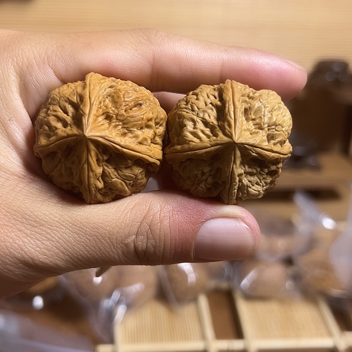 吊坠文玩核桃蟒纹四棱