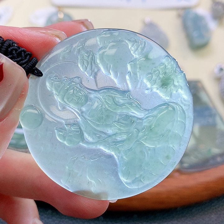 翡翠颈饰未镶嵌翡翠