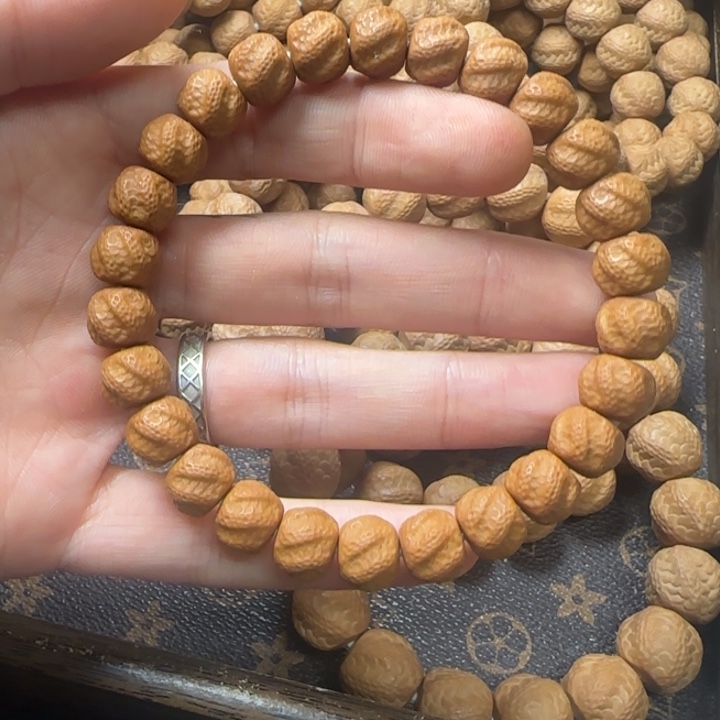 胡***椒手串猴头核桃小灵蛇