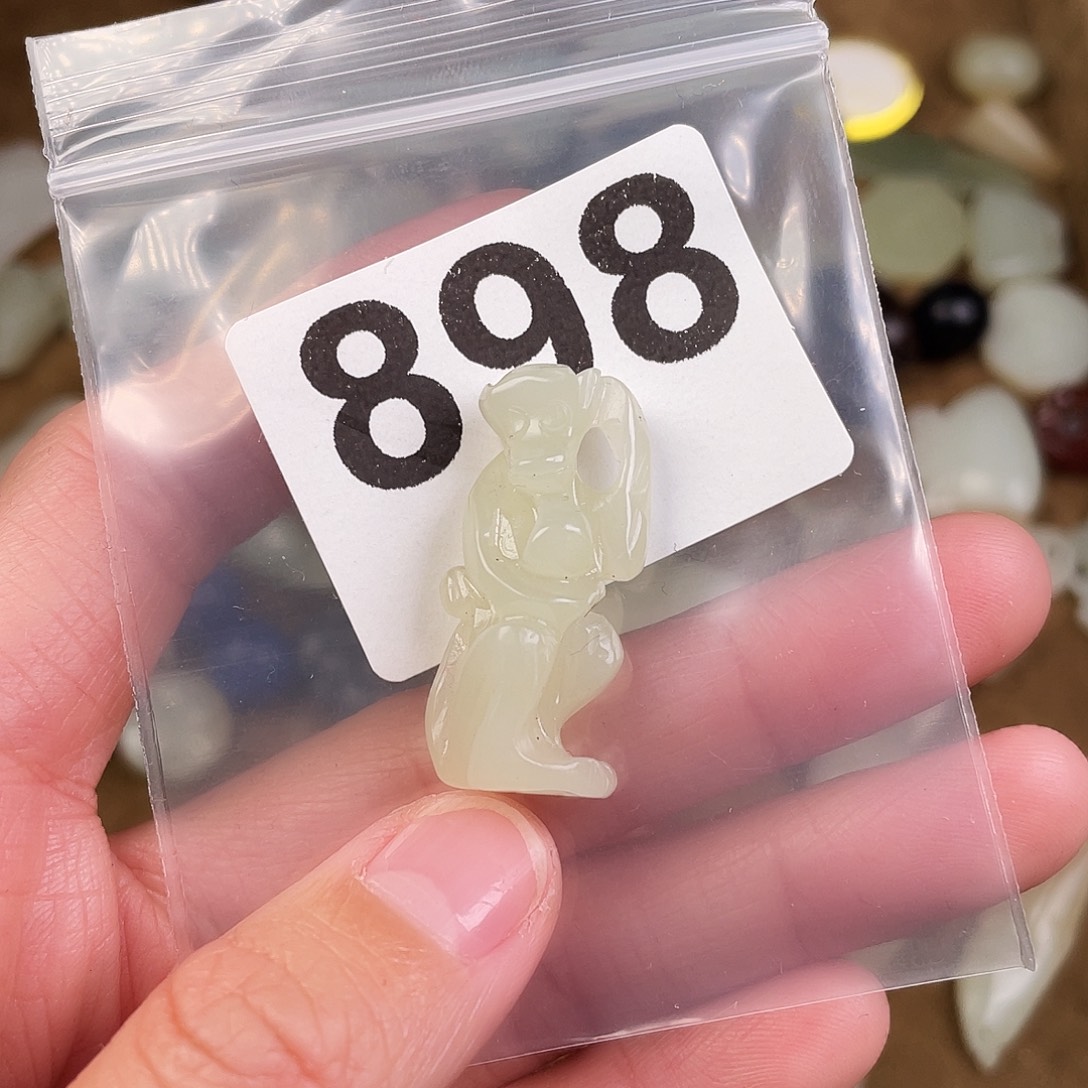 和田玉（糖玉）未镶嵌颈饰