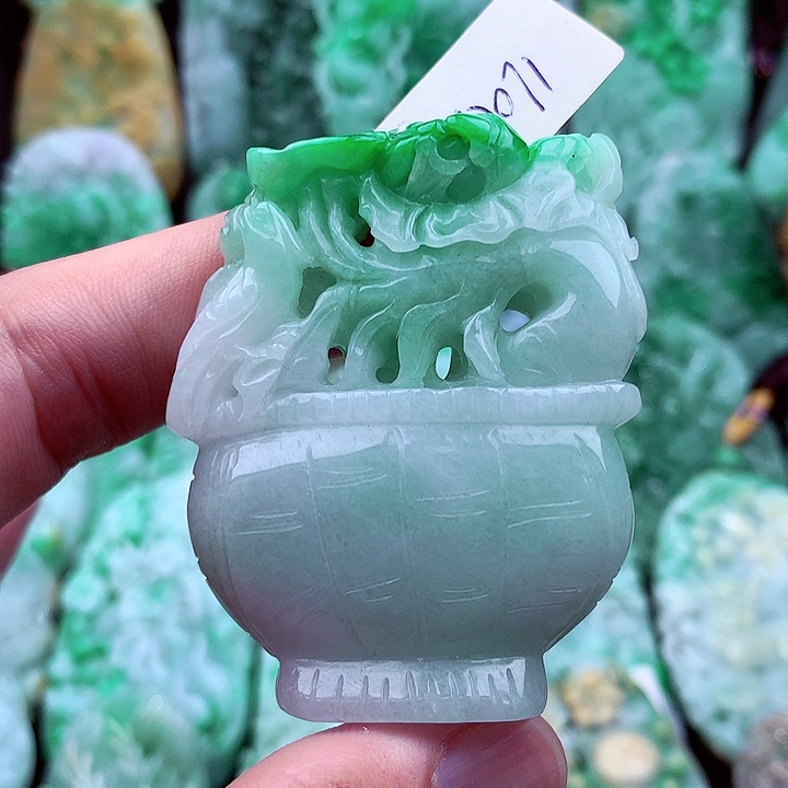 翡翠吊坠(不含链)未镶嵌