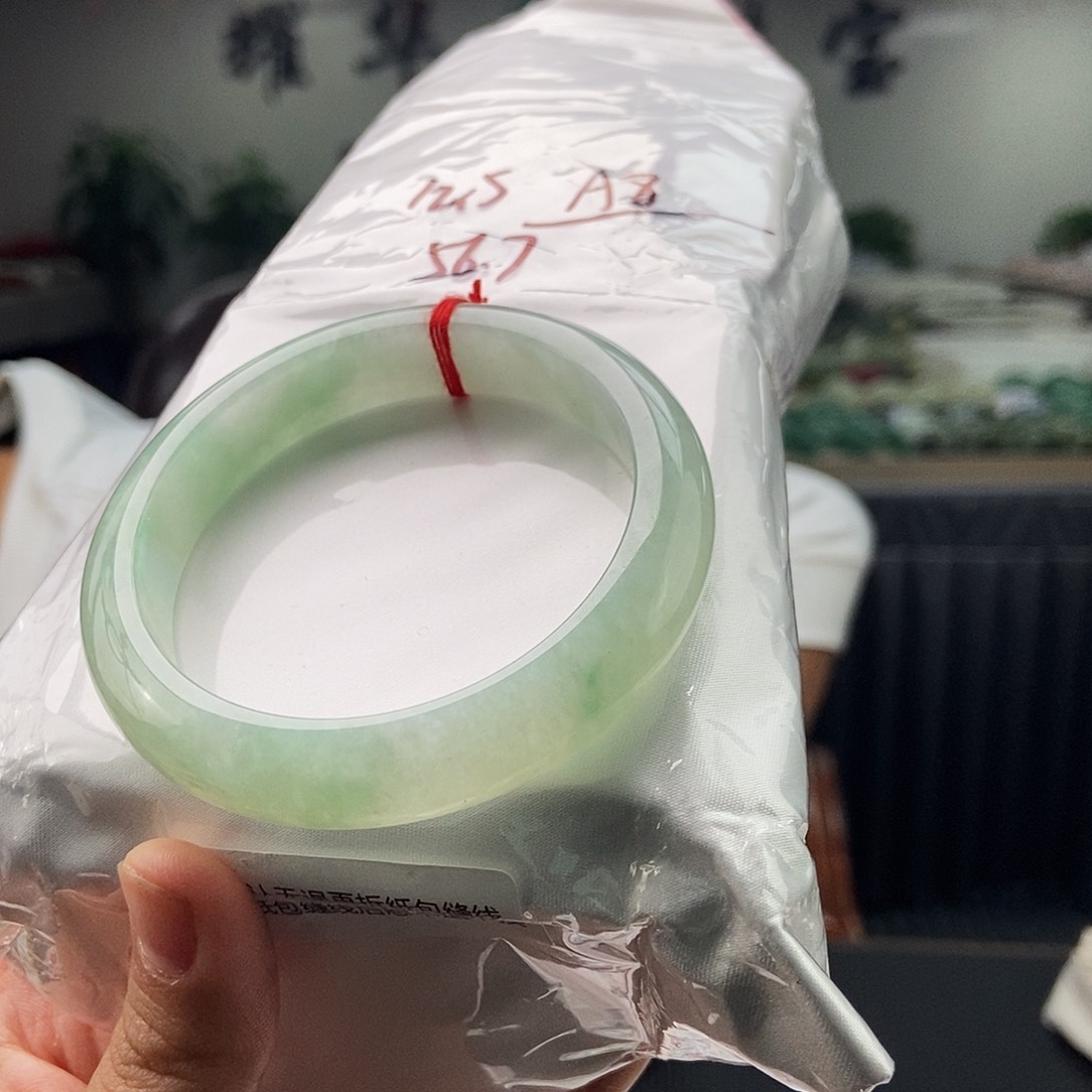 翡翠未镶嵌手镯拍一发一