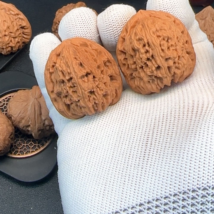 文玩核桃吊坠贝**粑南疆