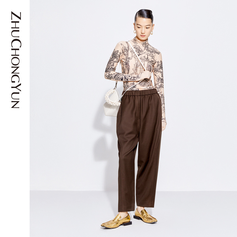 【达人专享】ZHUCHONGYUN东方设计感花稿高领打底衫上衣