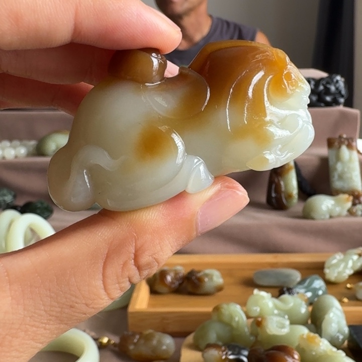 和田玉（糖玉）未镶嵌颈饰