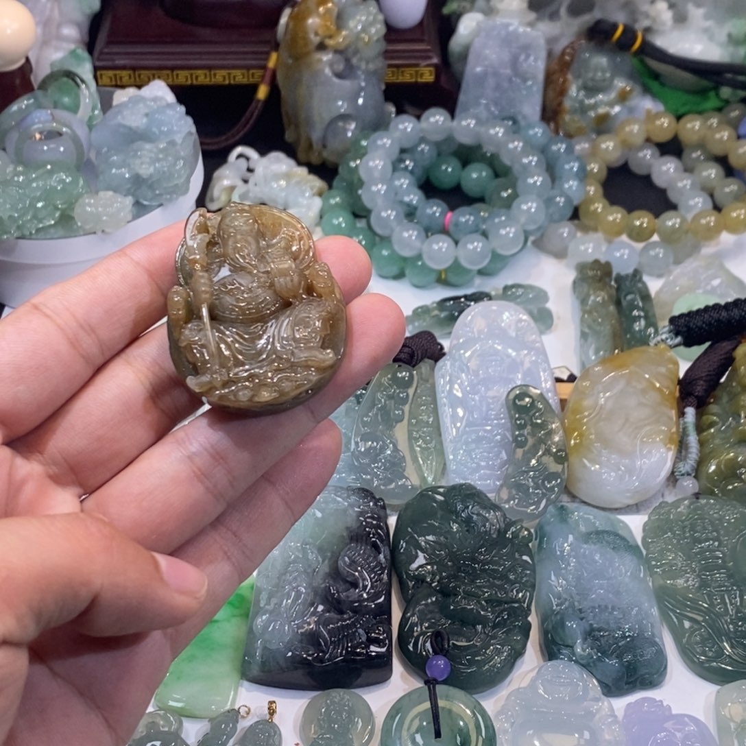 翡翠未镶嵌吊坠(不含链)关公