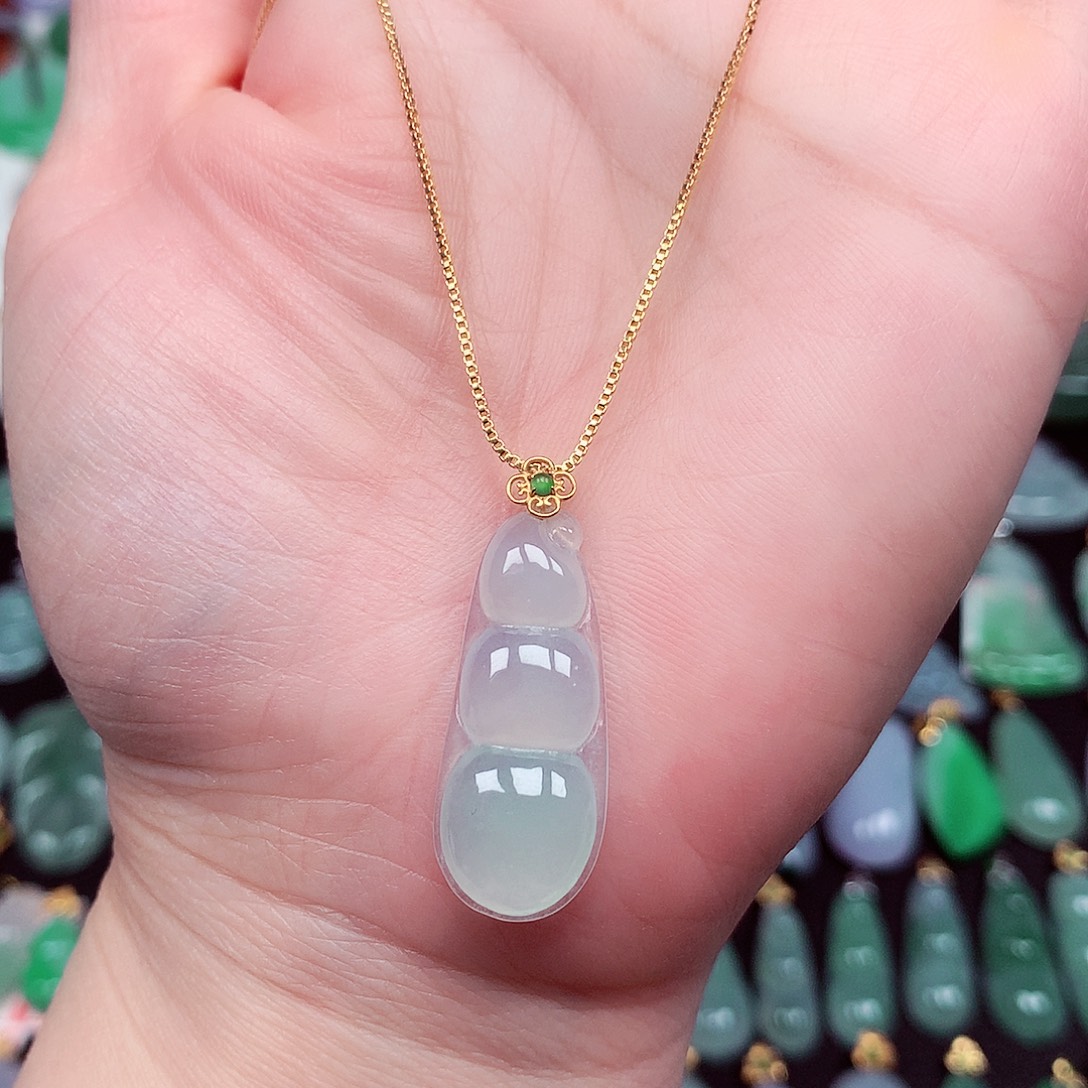 翡翠18K金镶嵌颈饰