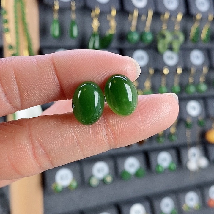 和田玉耳饰18K金镶嵌金****_