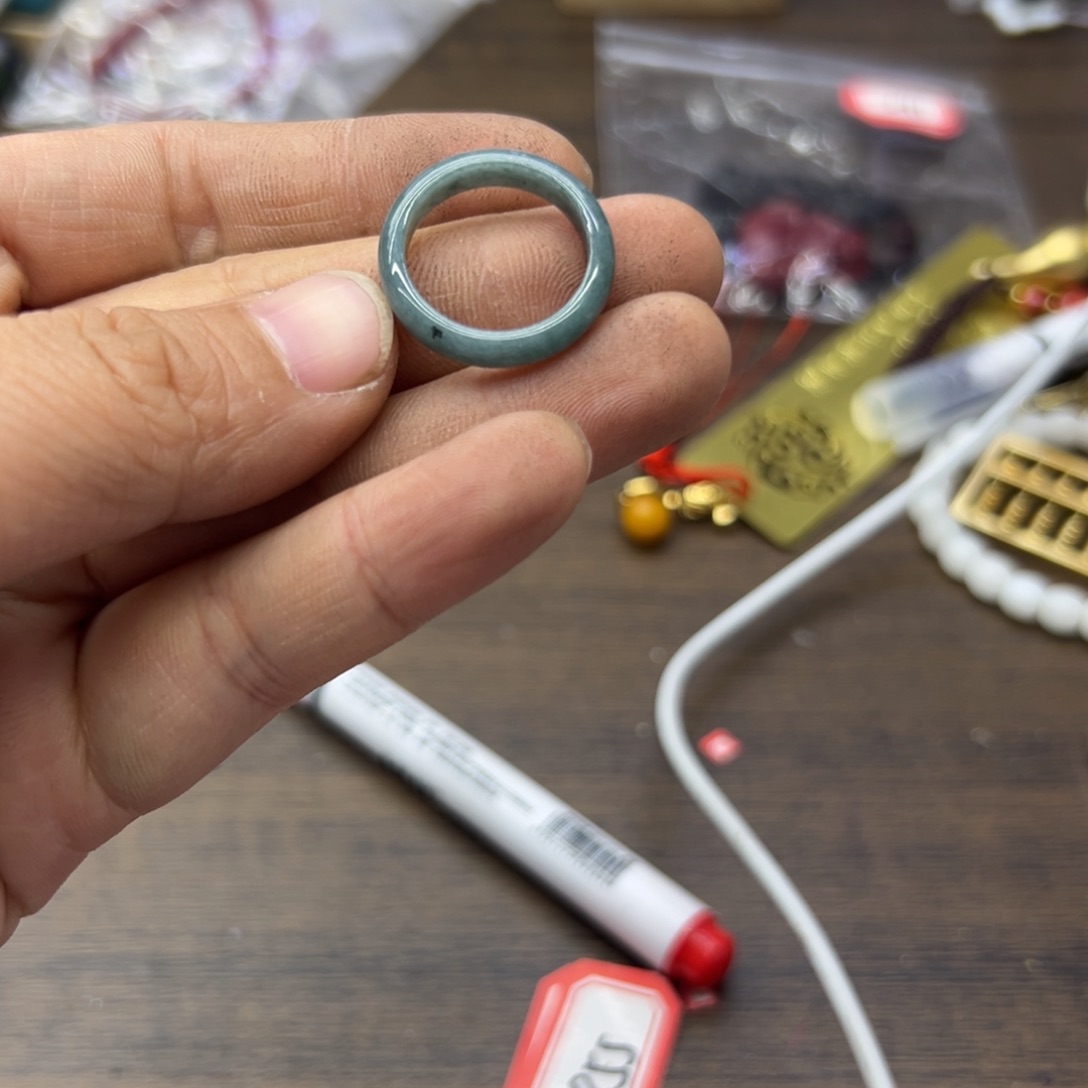 翡翠未镶嵌戒指直径17.3……174