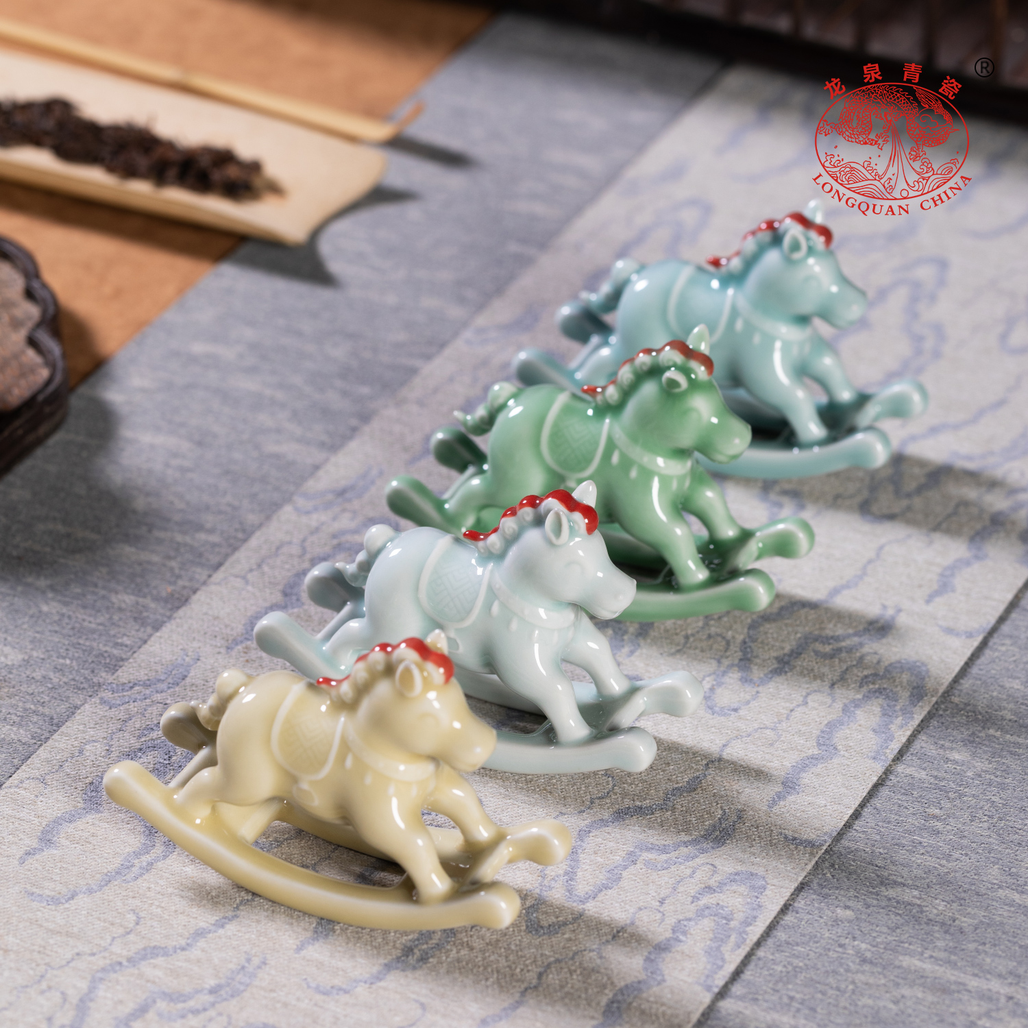 龙泉青瓷新中式创意陶瓷马吉祥物艺术家居摆件茶桌装饰伴手礼