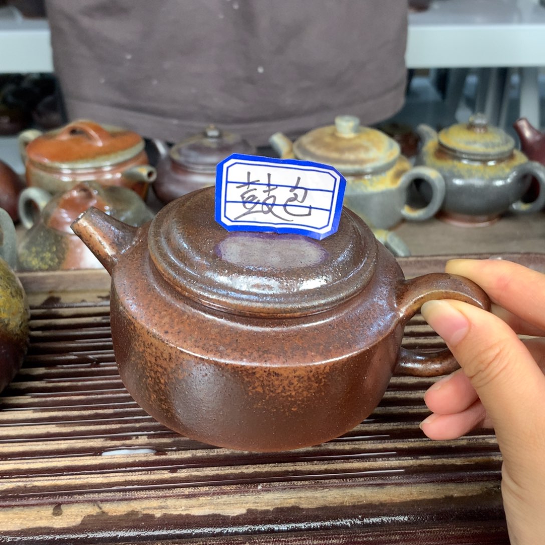 柯***饼茶壶紫砂纯自然柴烧