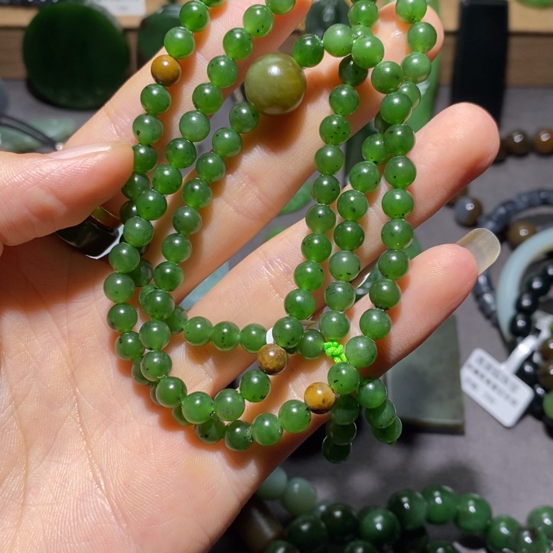 未镶嵌和田玉挂件J****、