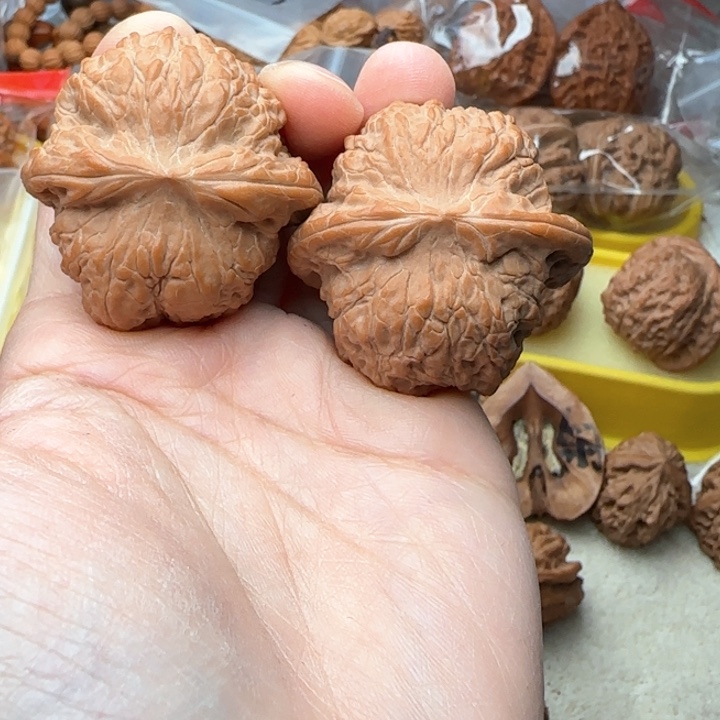 文玩核桃吊坠僧**雨血麒麟普40