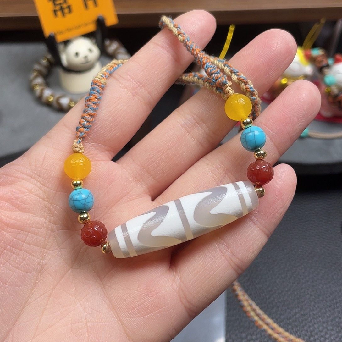 用***6玛瑙/玉髓未镶嵌颈饰