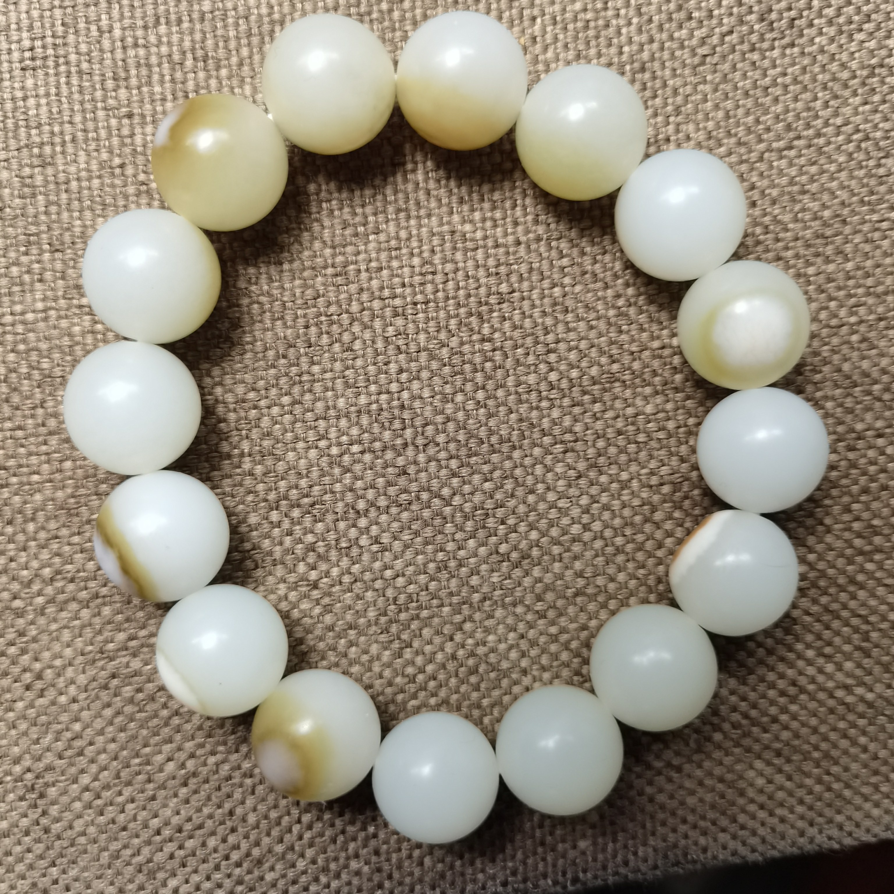 新疆和田玉糖白13圆珠手串