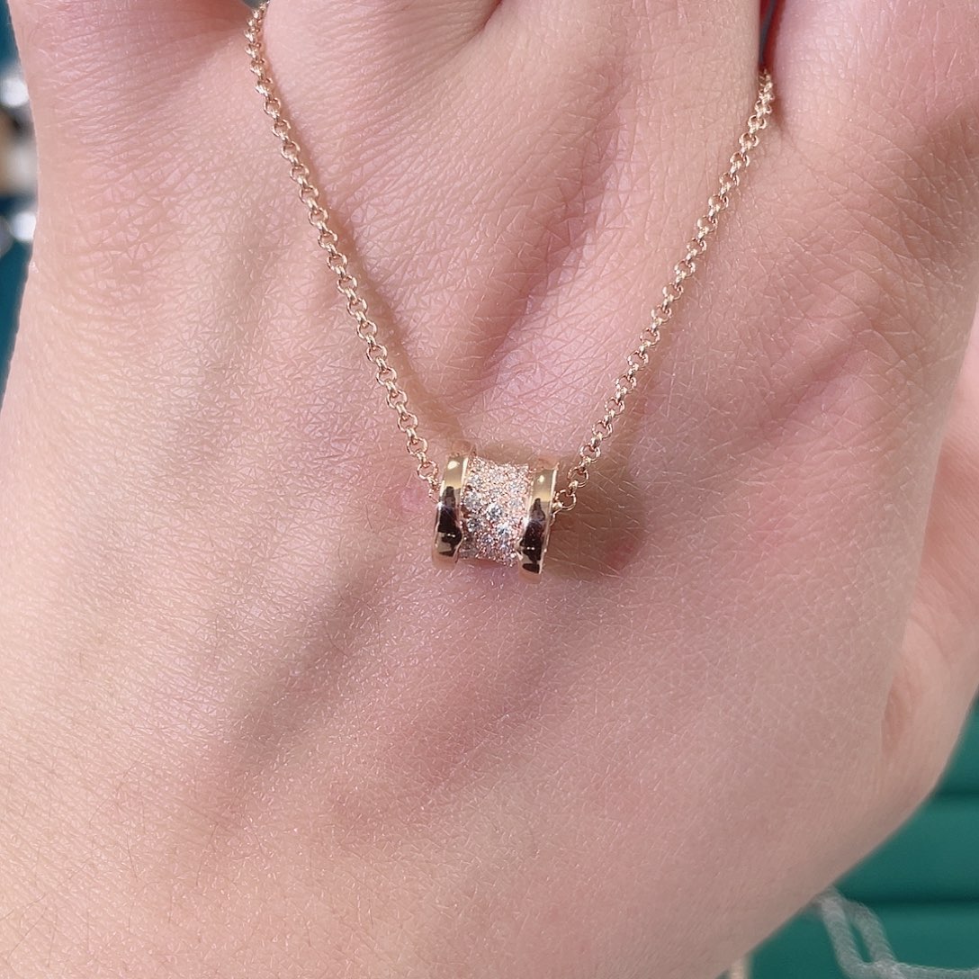 钻石颈饰18K金镶嵌小蛮腰