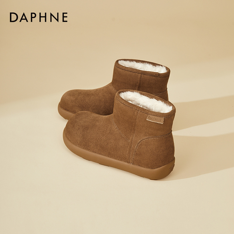 达芙妮雪地靴女款爆款2025新款圆头厚款保暖平底加绒冬季棉靴短靴