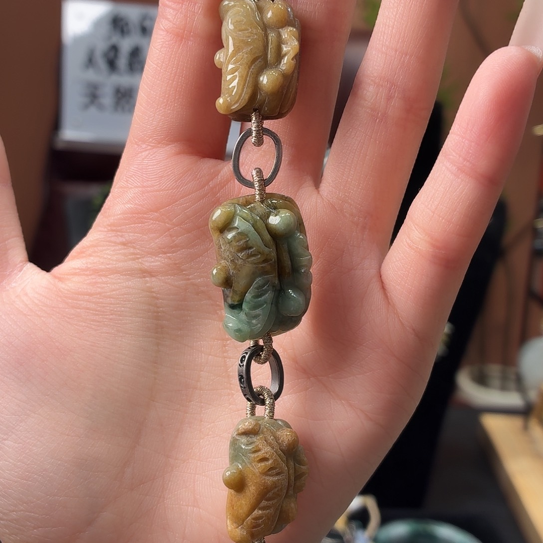 翡翠未镶嵌耳饰手串